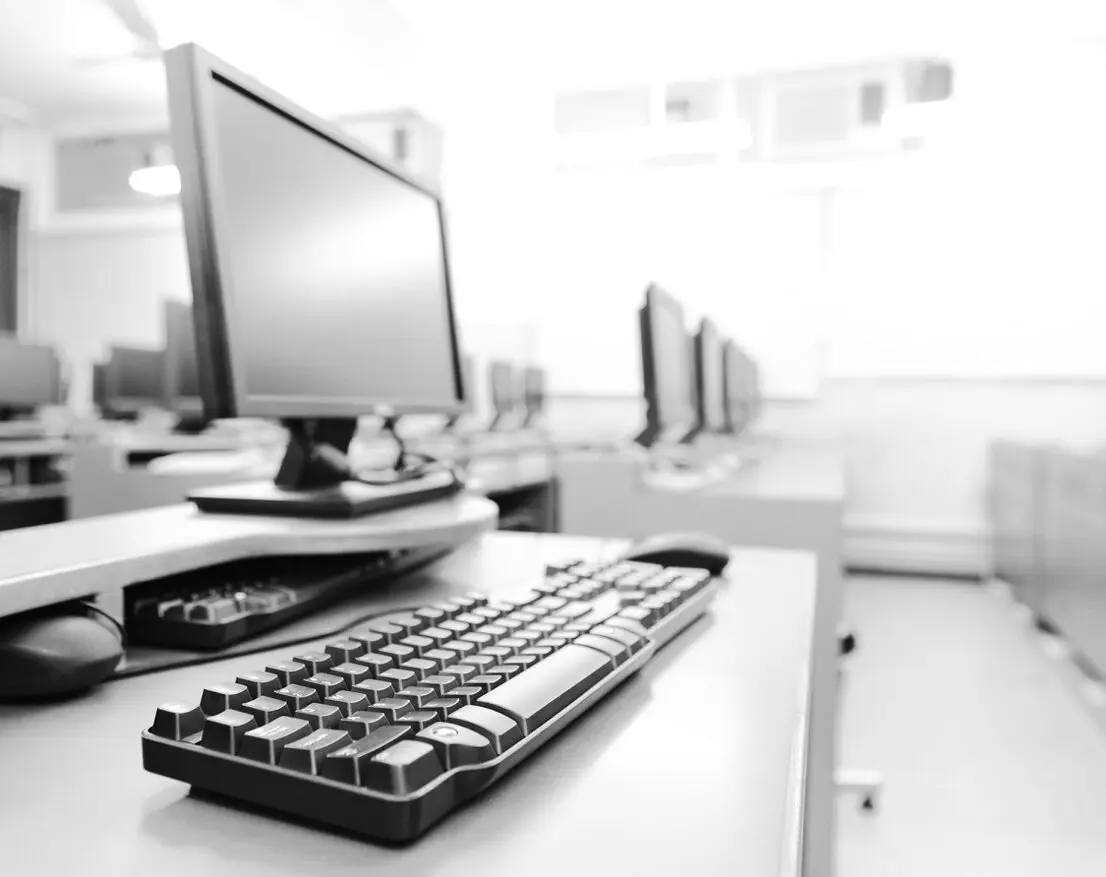 Auswahl von Laptops und Zubehör